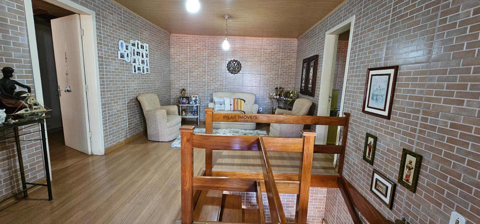 Casa 3 dormitórios Bairro Guarujá