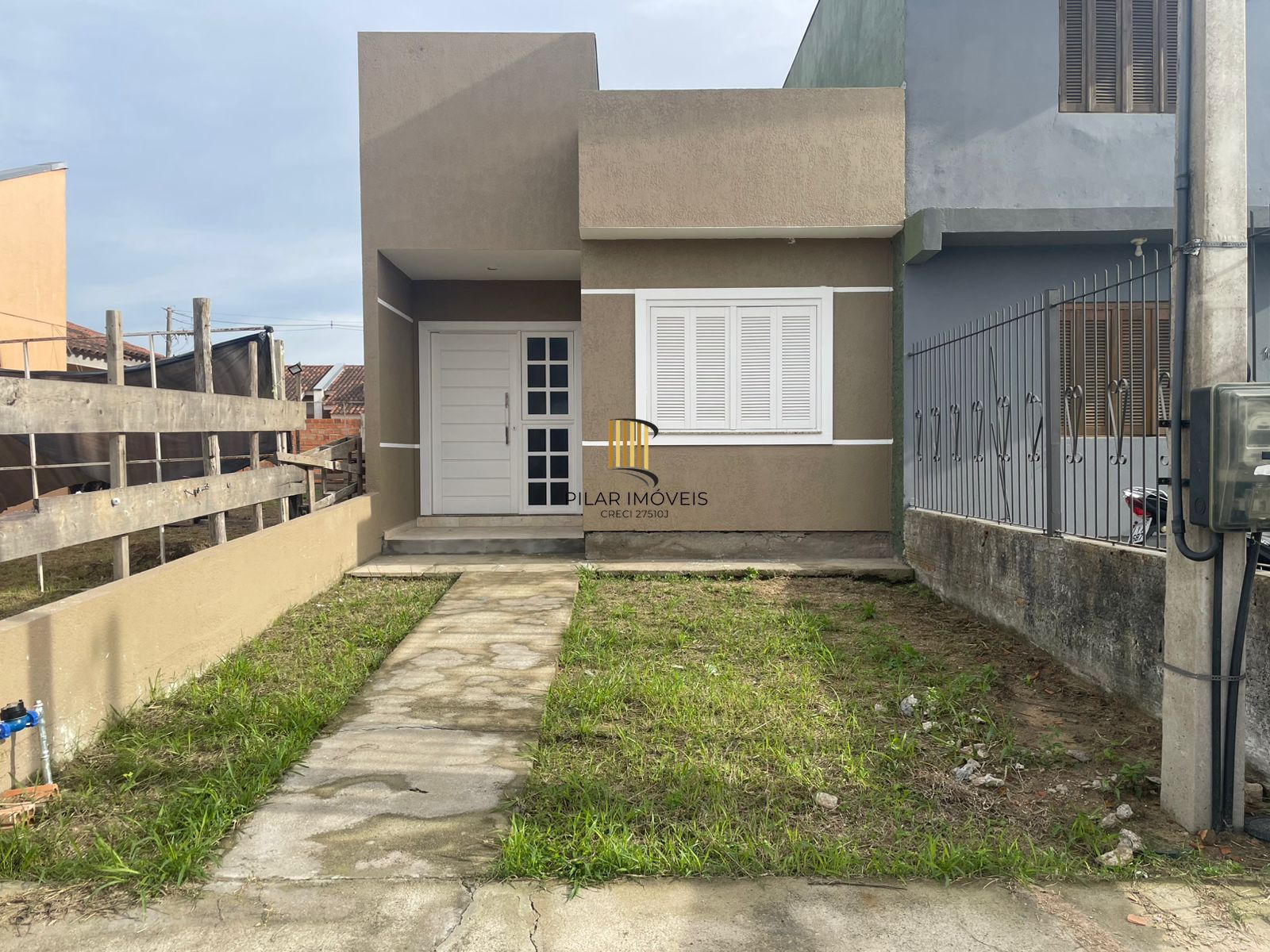 Ótima casa de 2 dormitórios no Winter Park - Pilar Imóveis