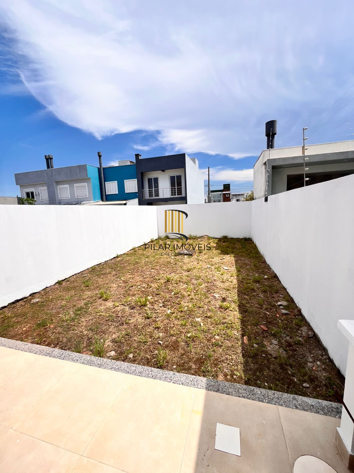 Casa no Bairro Aberta dos Morros - 3 Dormitórios Sendo 2 Suítes