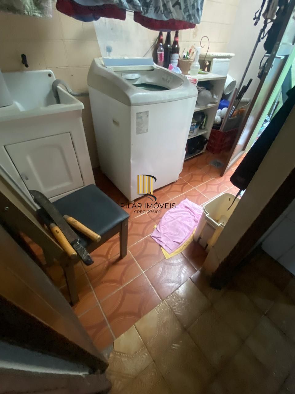 Ótima casa no bairro restinga de 4 dormitórios