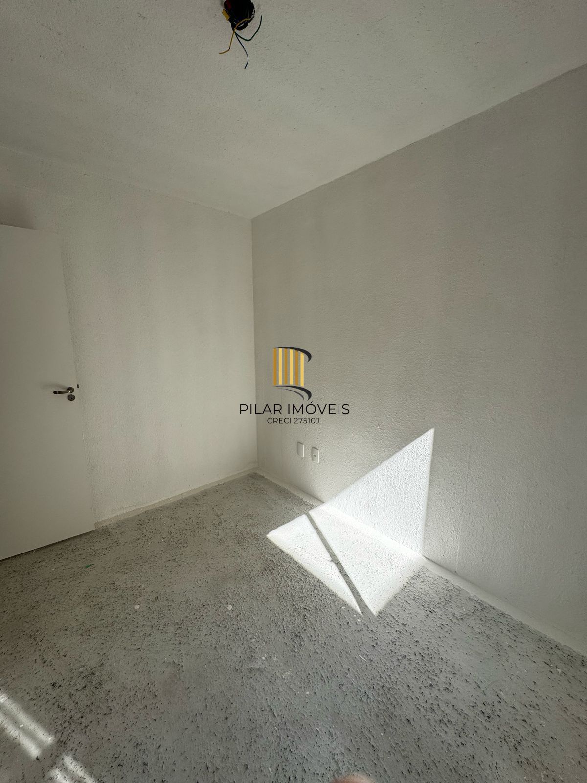 Apartamento no bairro Ipanema reformado - 2 dormitórios