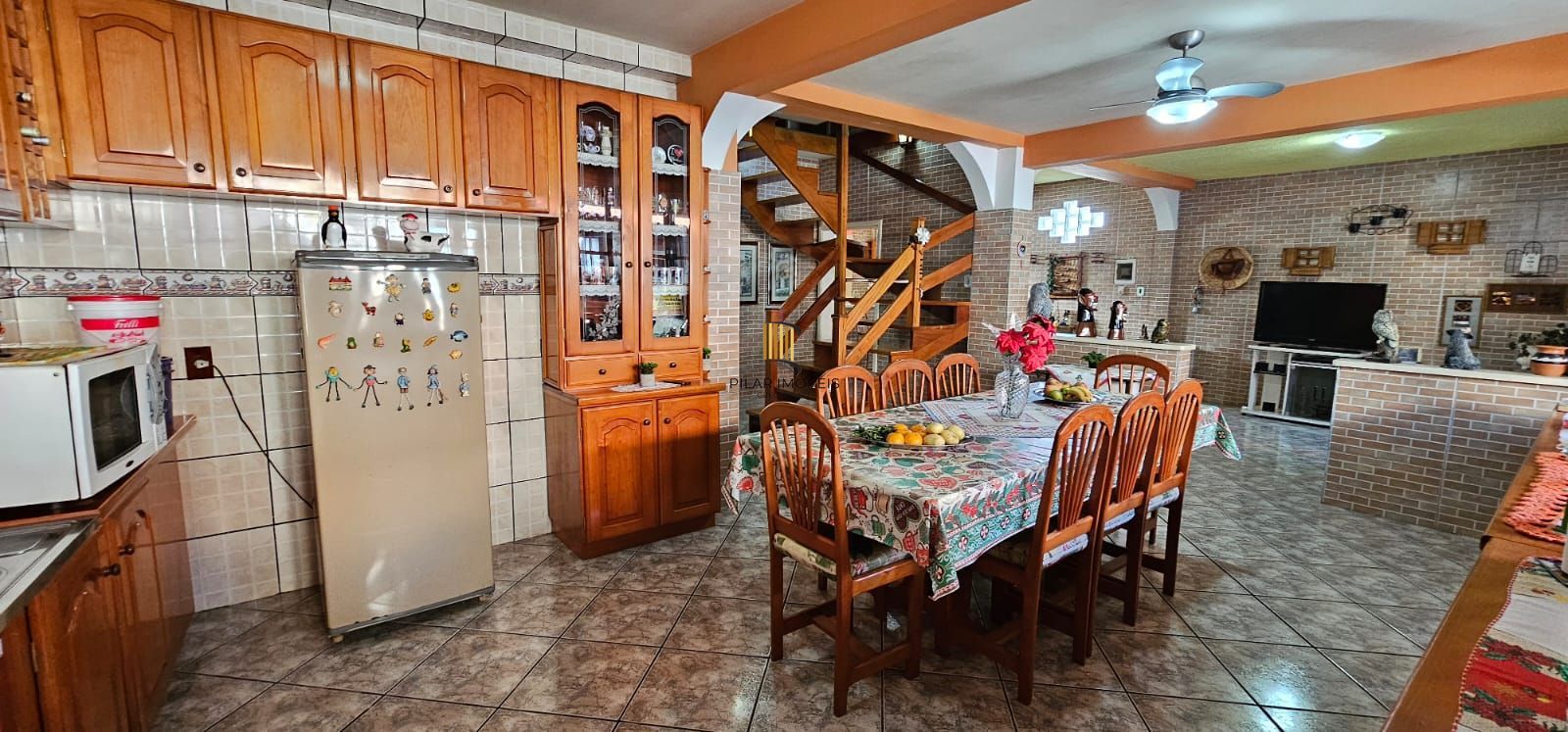 Casa 3 dormitórios Bairro Guarujá