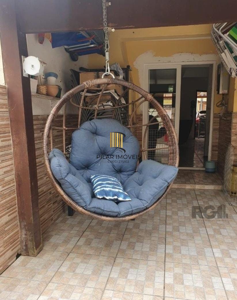 Casa em condomínio - 3 dormitórios