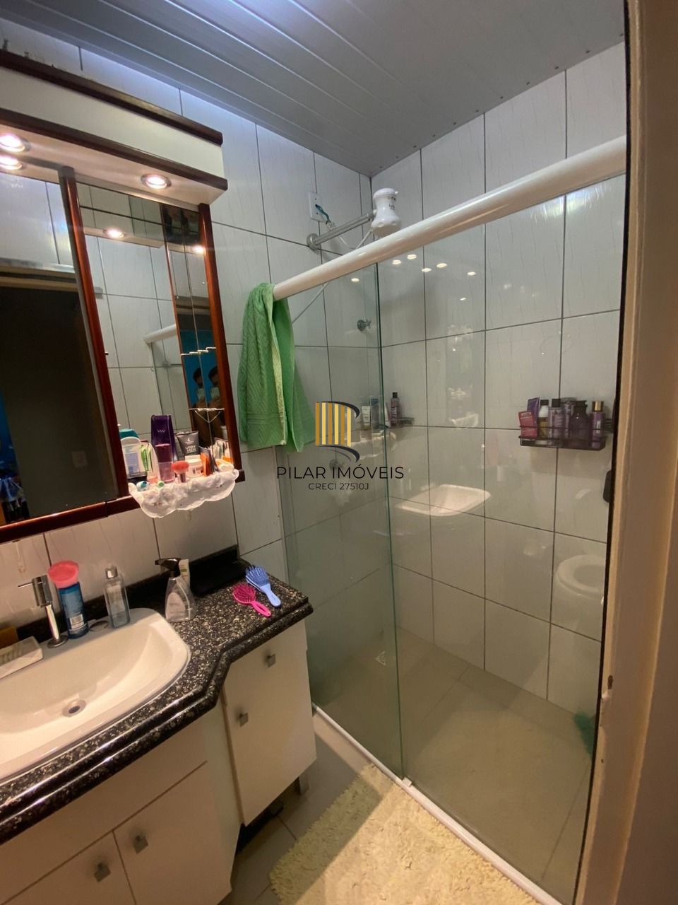 Casa 2 dormitórios no bairro Hípica