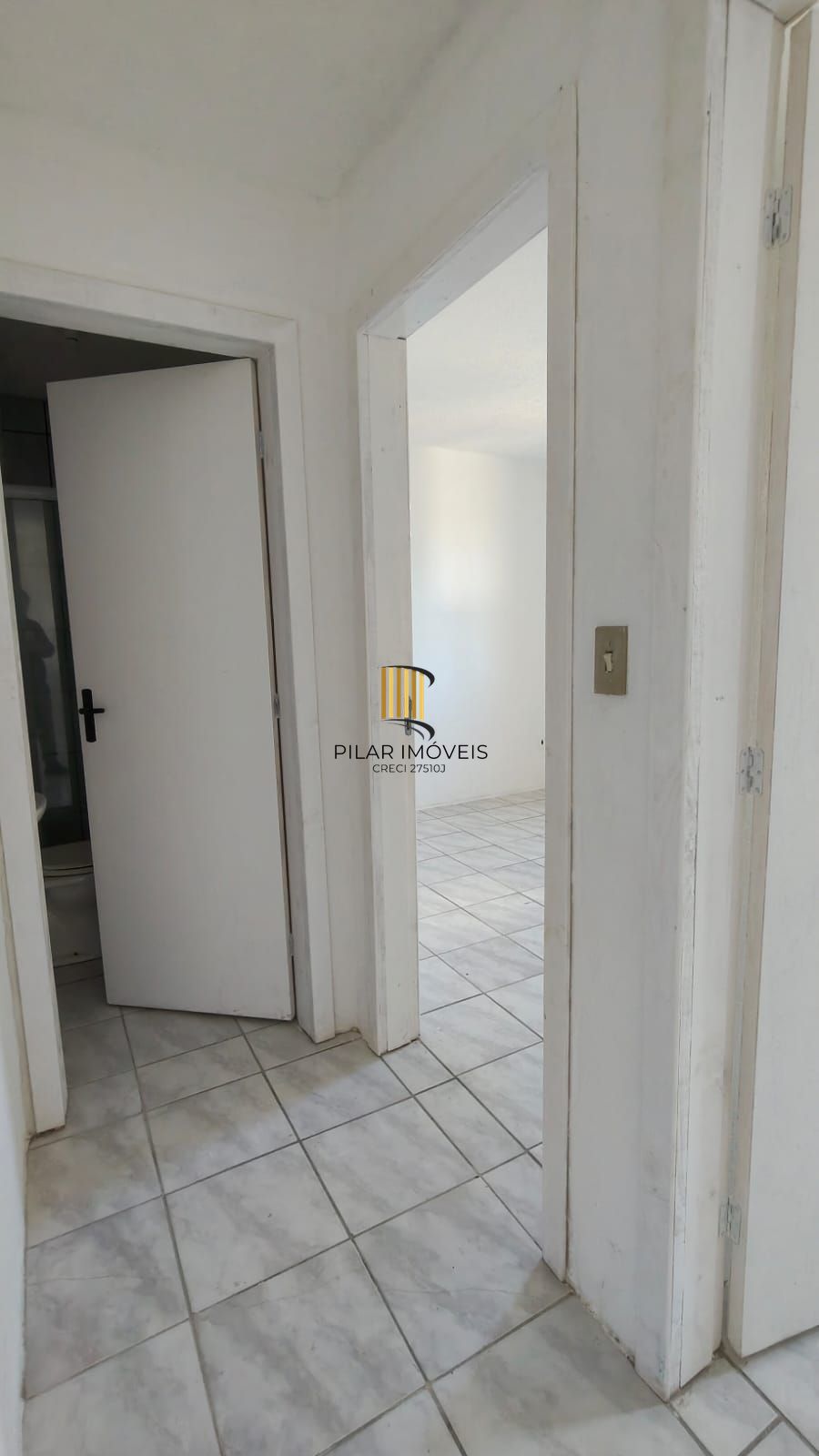 Apartamento no Bairro Lomba do Pinheiro - 2 Dormitórios