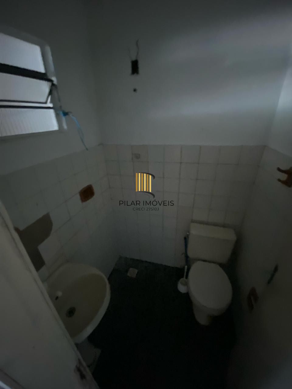 Casa no bairro restinga - 3 dormitórios