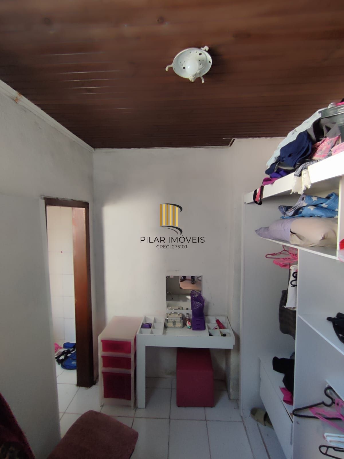 CASA NO BAIRRO IPANEMA  3 DORMITÓRIOS