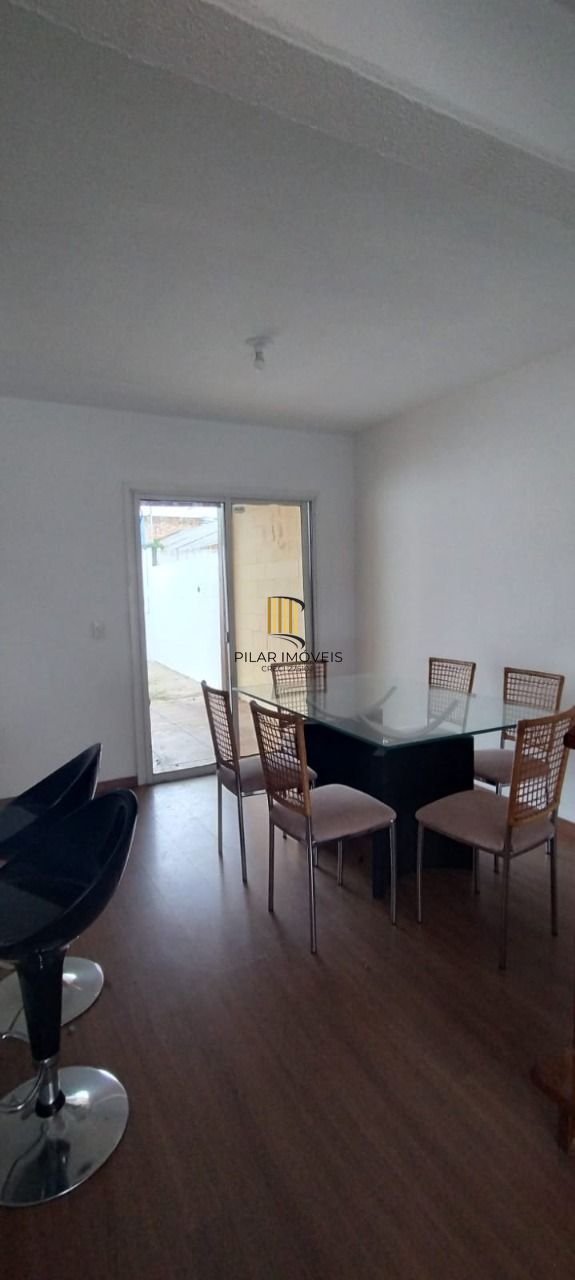 Sobrado no Bairro Hípica - 3 Dormitórios