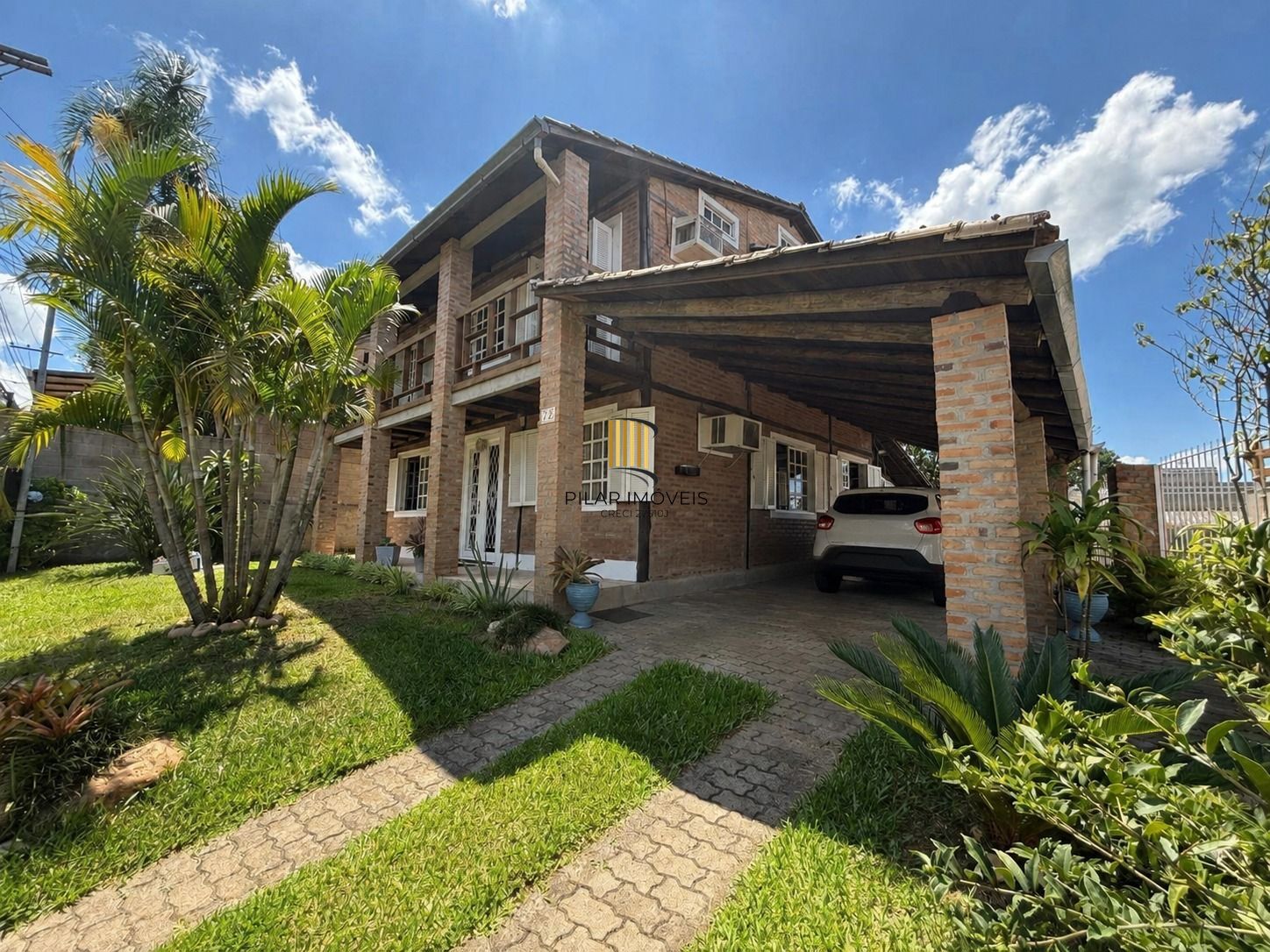 Residência de Luxo no Cantegril com 4 Dormitórios, 2 Suítes, Piscina e Espaço Gourmet Exclusivo