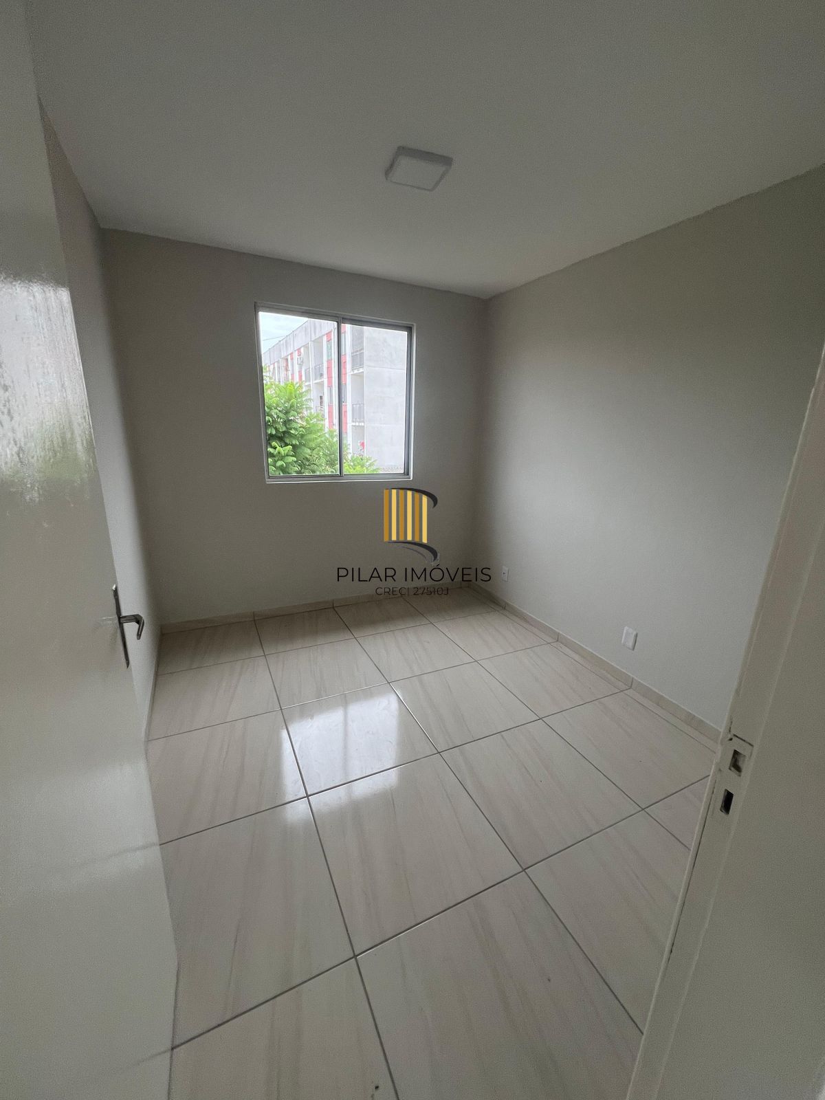 Apartamento no bairro Restinga - 2 dormitórios - Condomínio Villa Liane