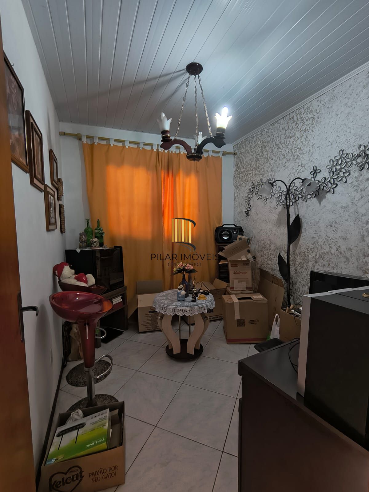 Belissima casa terrea de esquina, 3 dormitorios, semi mobiliada e com piscina, no Loteamento Moradas do Sul