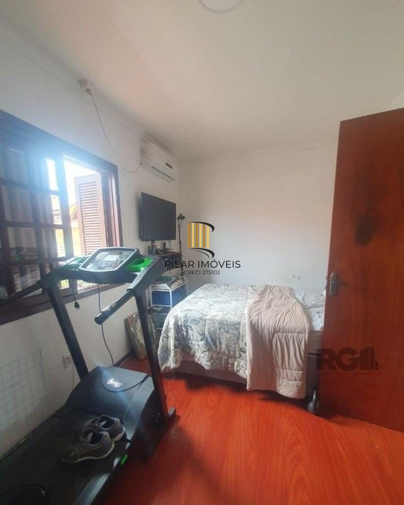 Casa em condomínio - 3 dormitórios