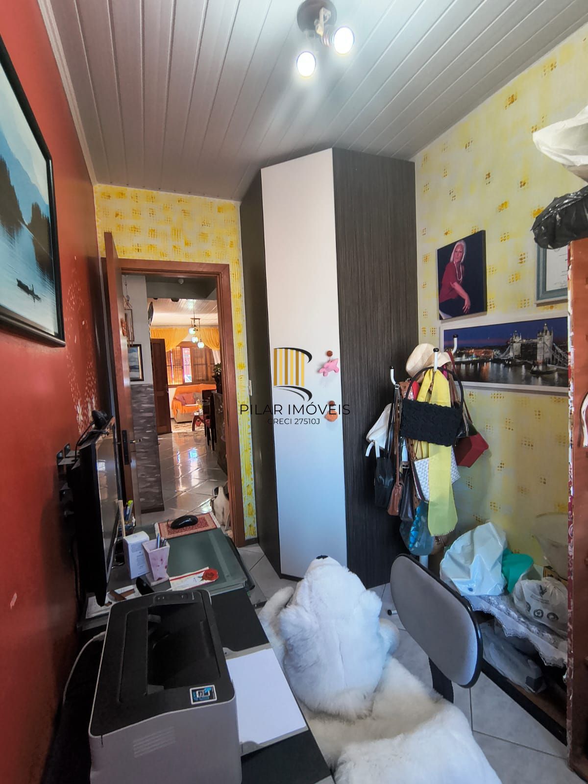 Belissima casa terrea de esquina, 3 dormitorios, semi mobiliada e com piscina, no Loteamento Moradas do Sul