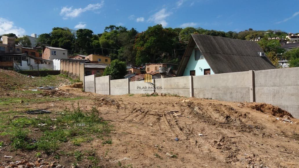 Terreno no bairro Pedra Redonda