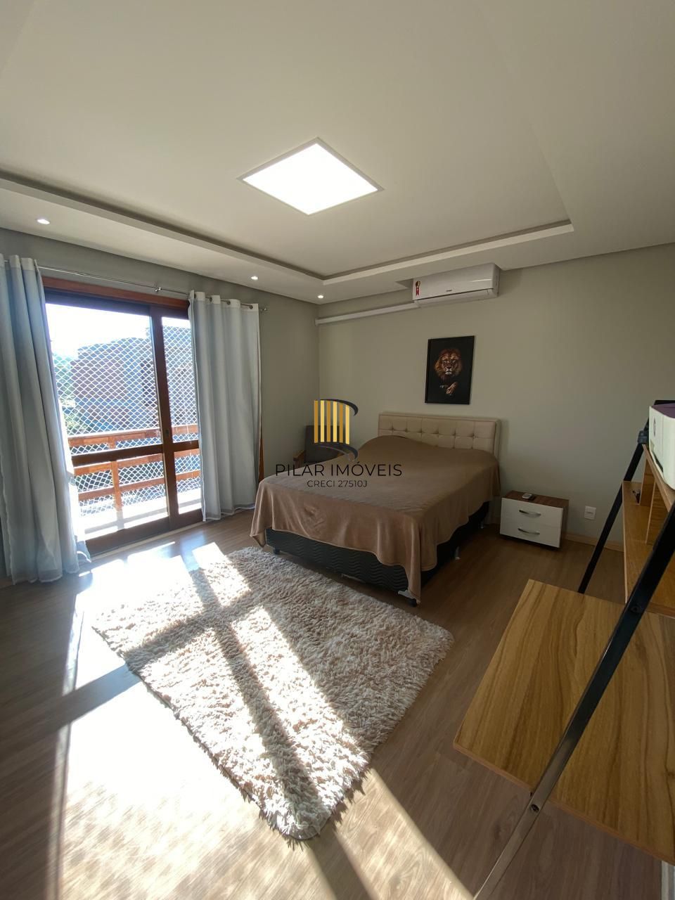 Casa de 3 Pavimentos no Bairro Aberta dos Morros
