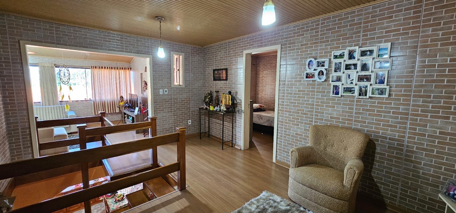 Casa 3 dormitórios Bairro Guarujá