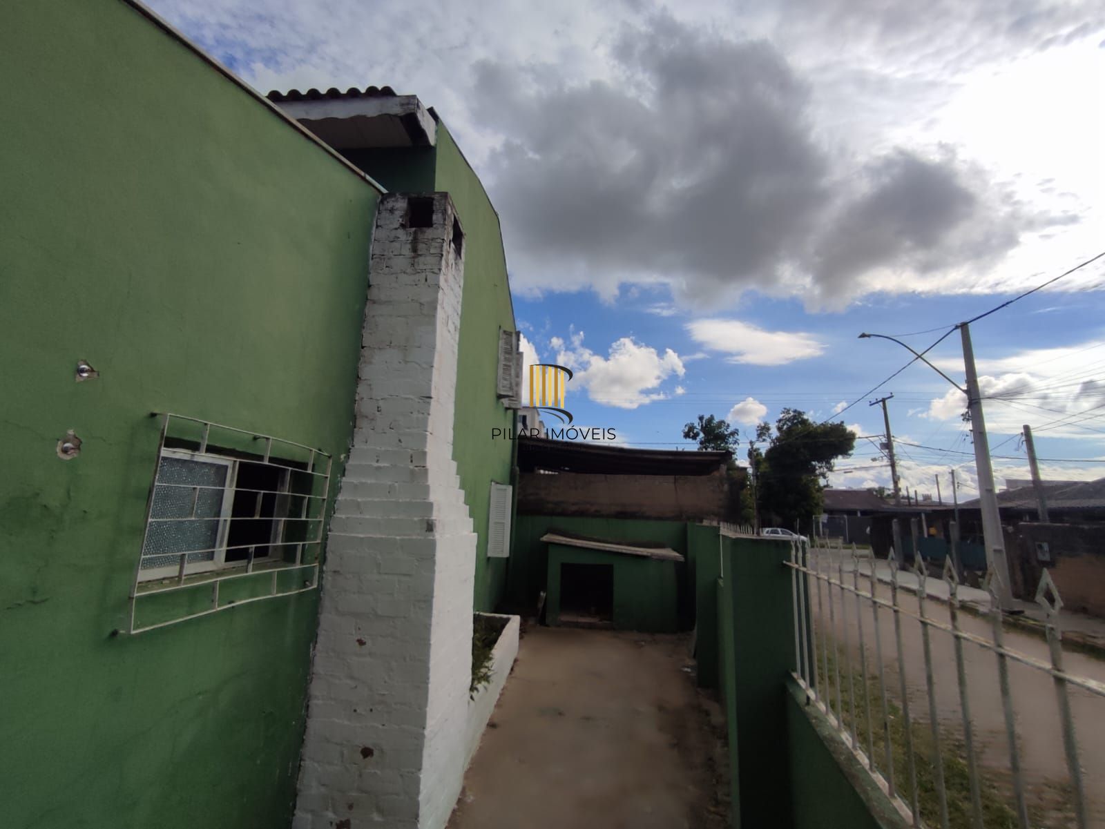 Casa no bairro Restinga - 3 dormitórios