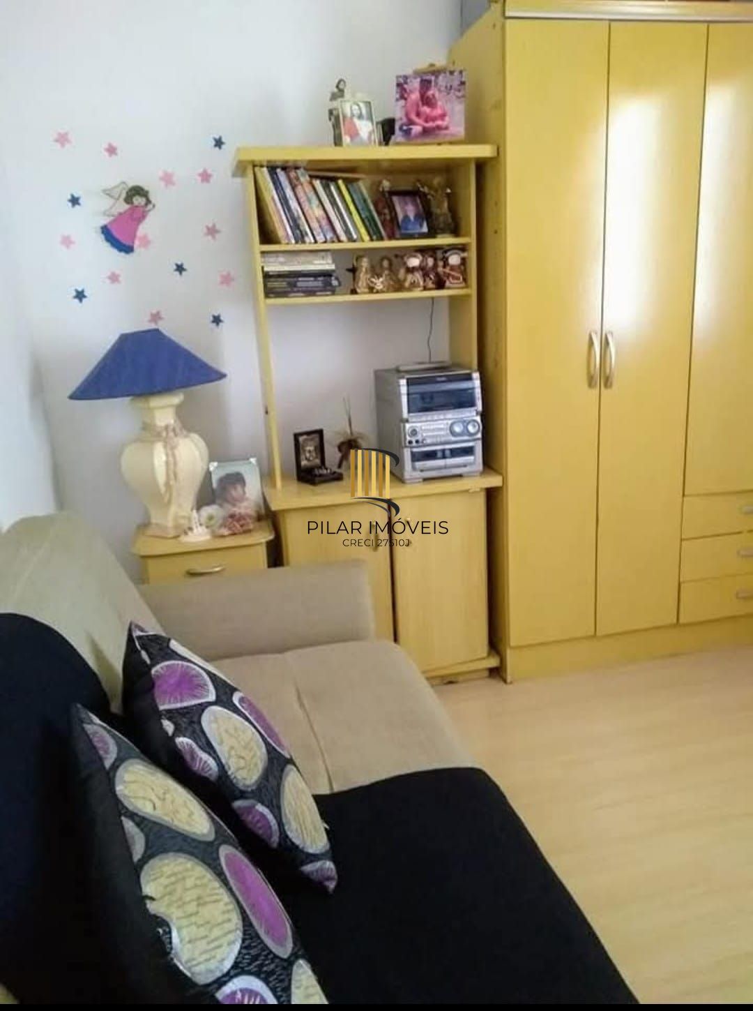 Sobrado no bairro Hípica 3 dormitórios - 2 vagas de garagem