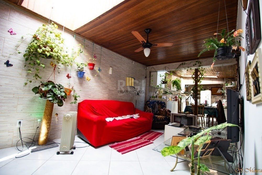 Casa no Bairro Tristeza - 3 dormitórios