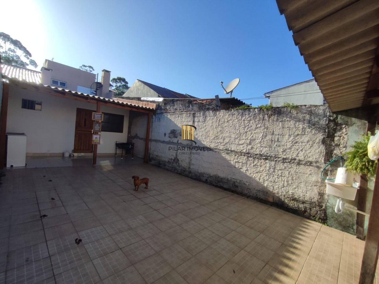 Sobrado de 3 pisos localizado no bairro Hipica - 3 Dormitórios