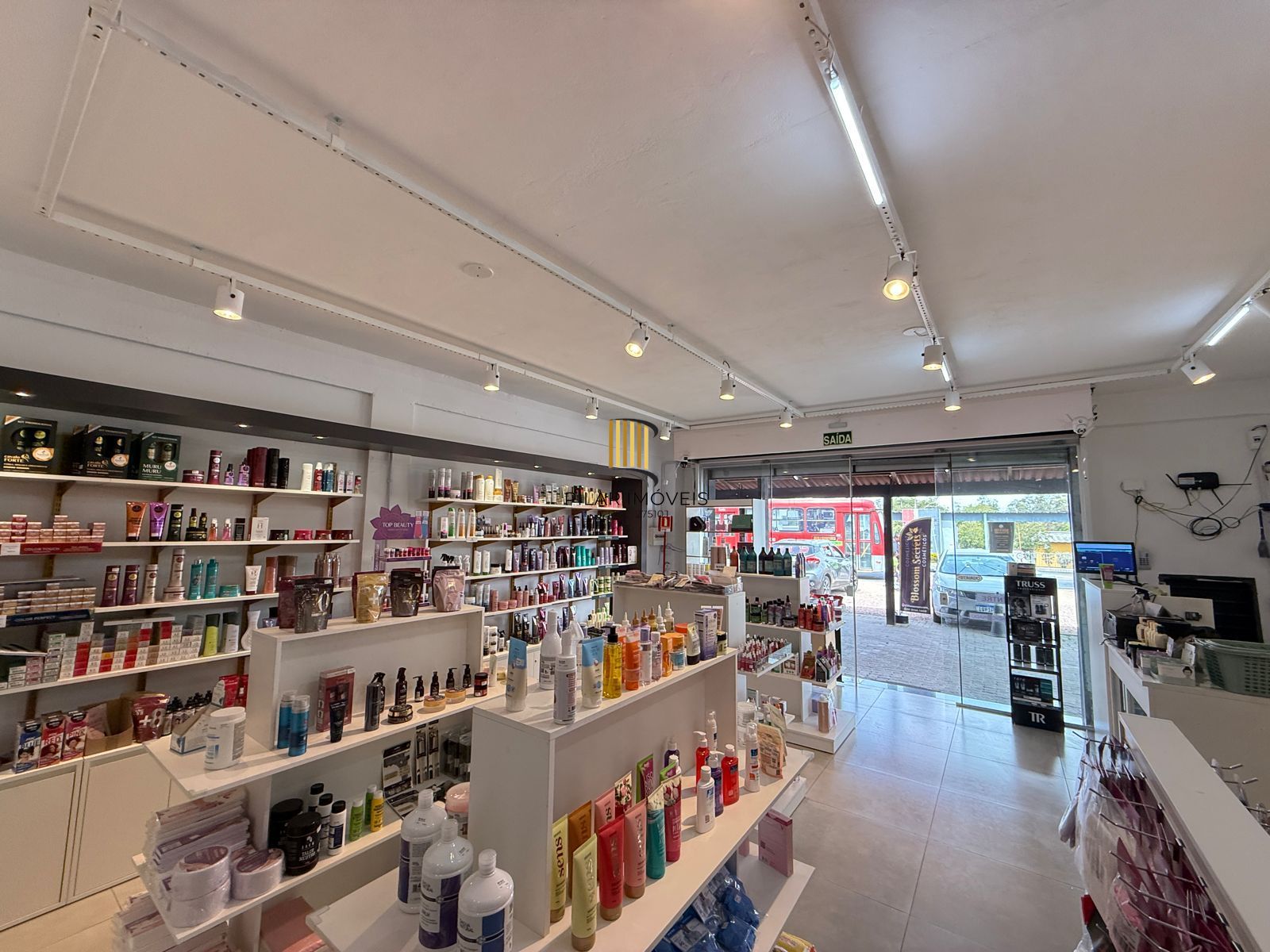 Excelente ponto comercial na hípica