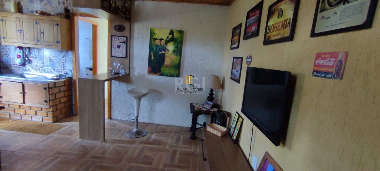 Casa com Piscina no bairro Lami