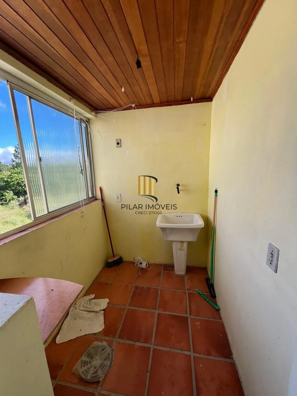 Apartamento de 2 dormitórios localizado em viamão