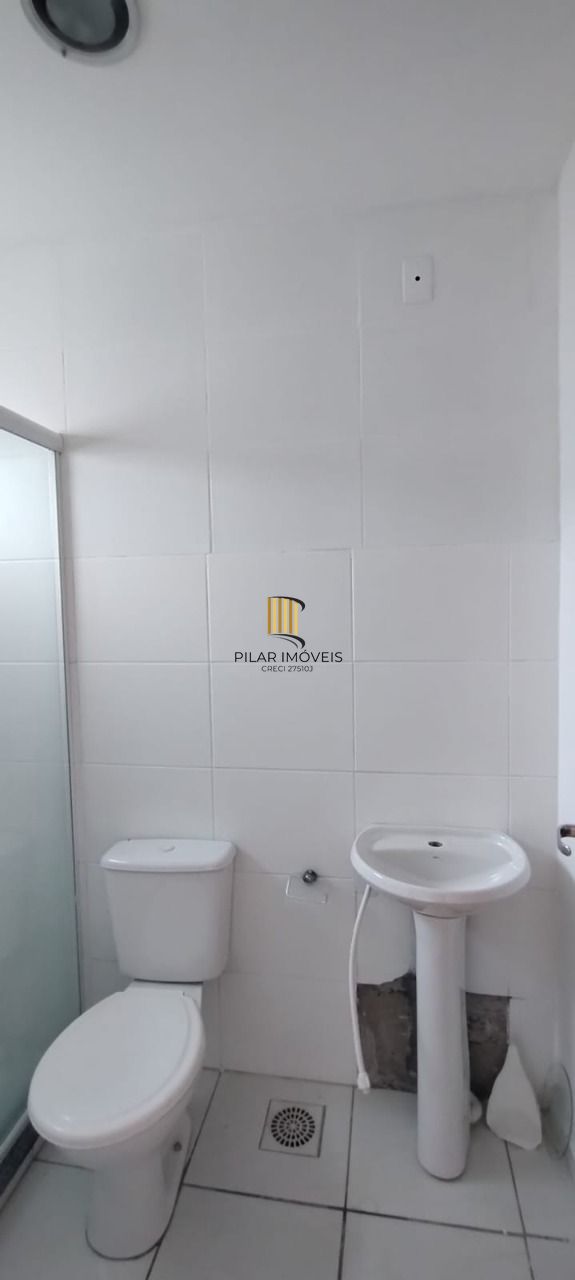 Sobrado no Bairro Hípica - 3 Dormitórios