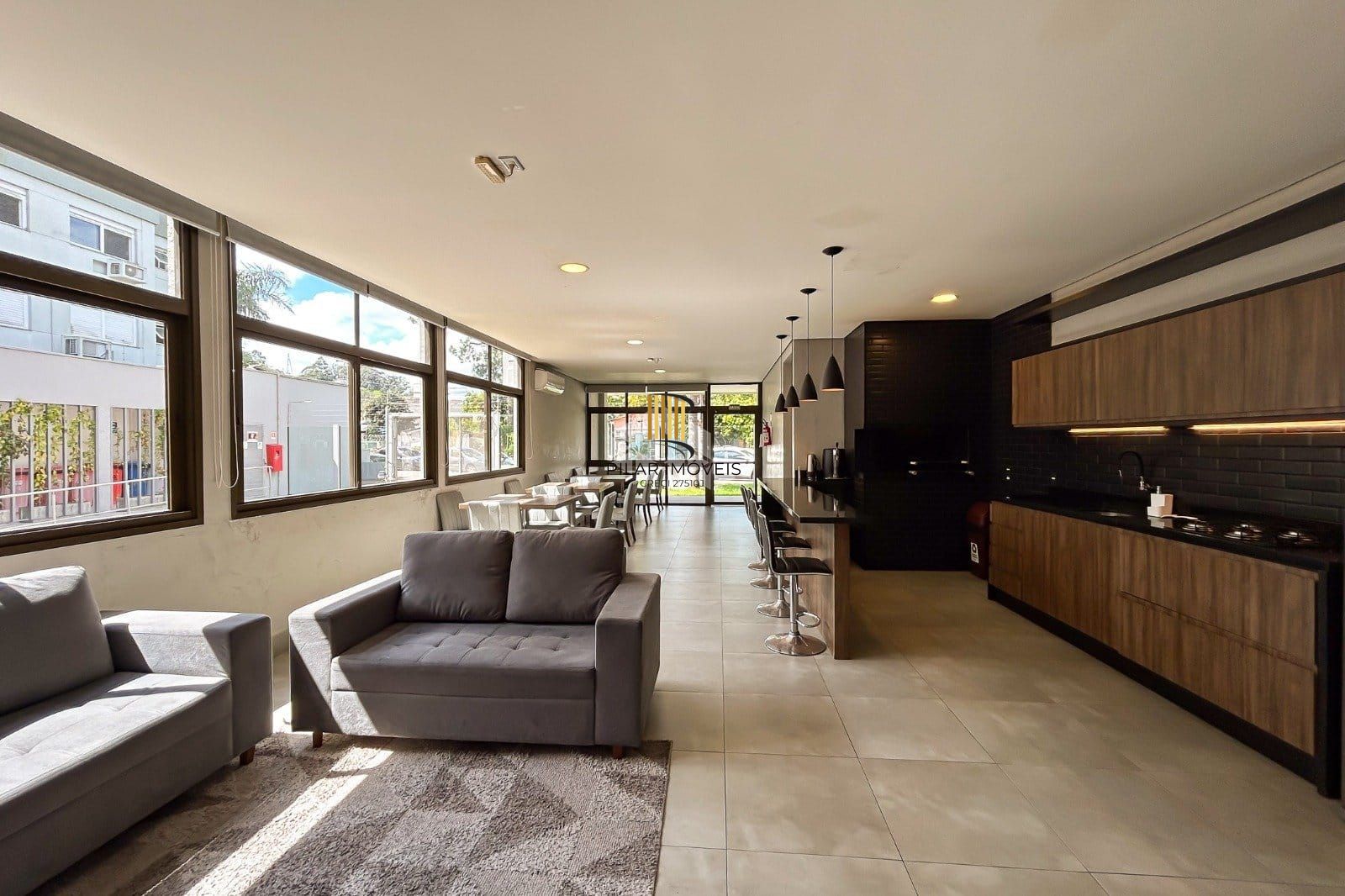 Apartamento no bairro Ipanema, 3 dormitórios - 1 suíte - 2 vagas