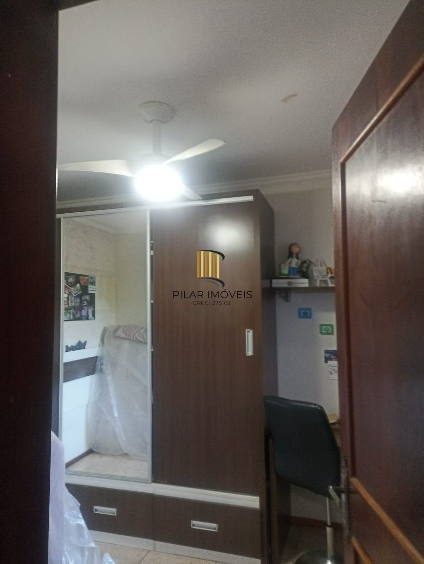 Casa no bairro Camaquã - 3 dormitórios