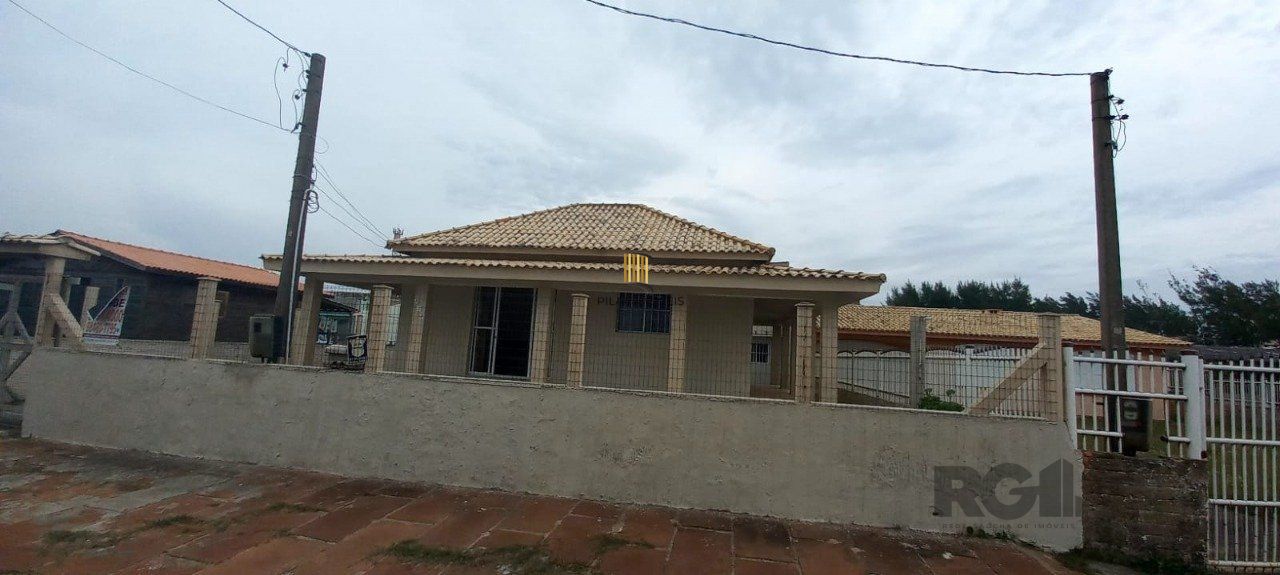 Casa em Pinhal - 5 dormitórios - FINANCIÁVEL