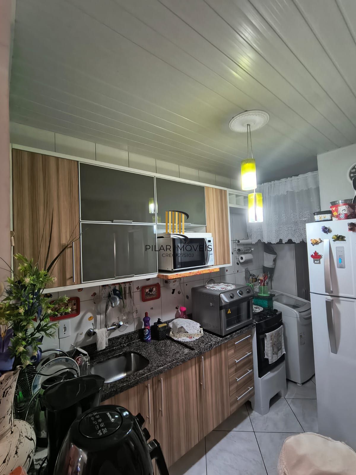 Belissima casa terrea de esquina, 3 dormitorios, semi mobiliada e com piscina, no Loteamento Moradas do Sul