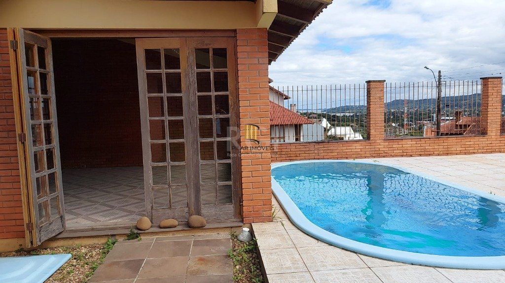Casa no bairro Espirito Santo - 3 dormitórios