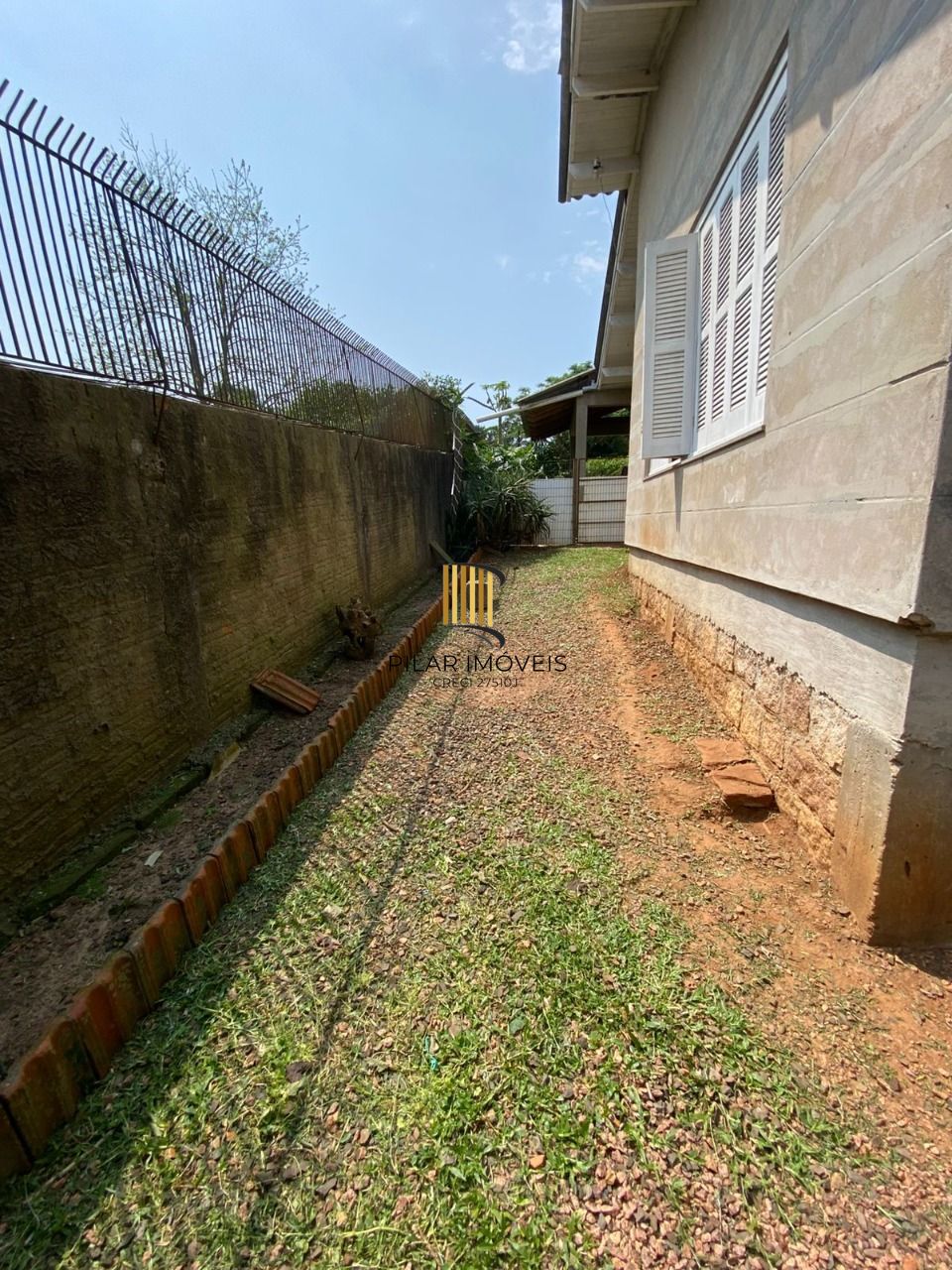 Casa no bairro Hípica - 3 dormitórios