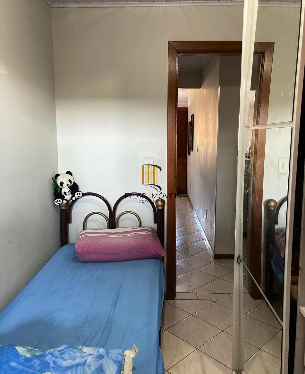 Casa de esquina bairro Hípica - 3 dormitórios