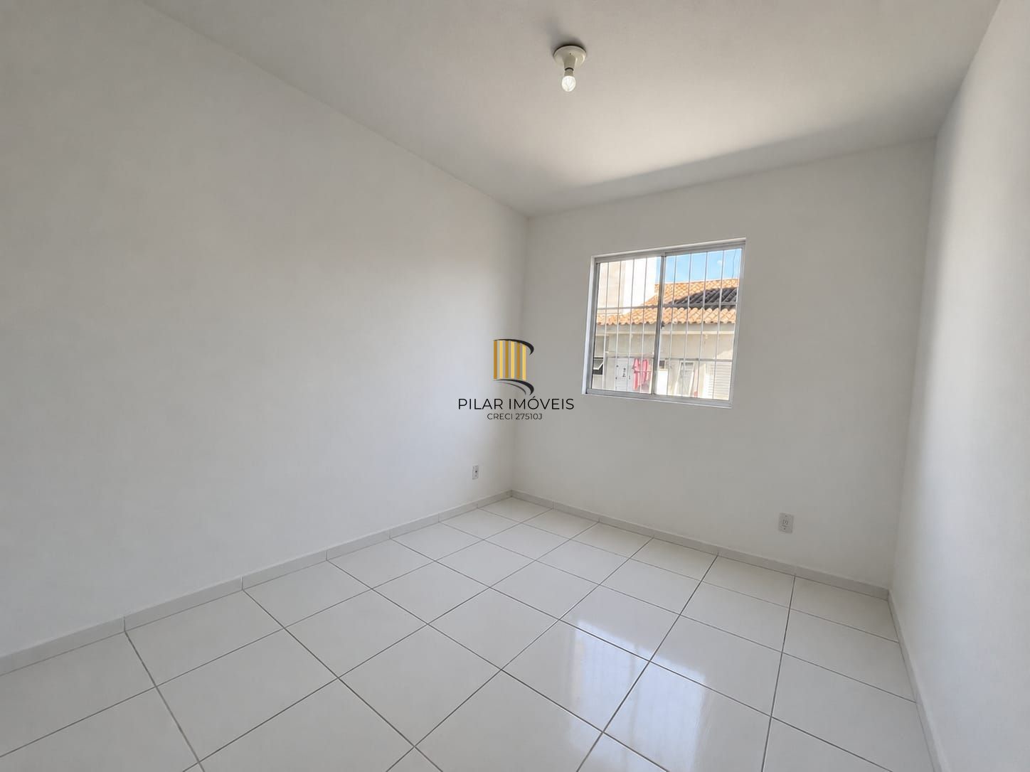 Apartamento no Bairro restinga - 2 Dormitórios