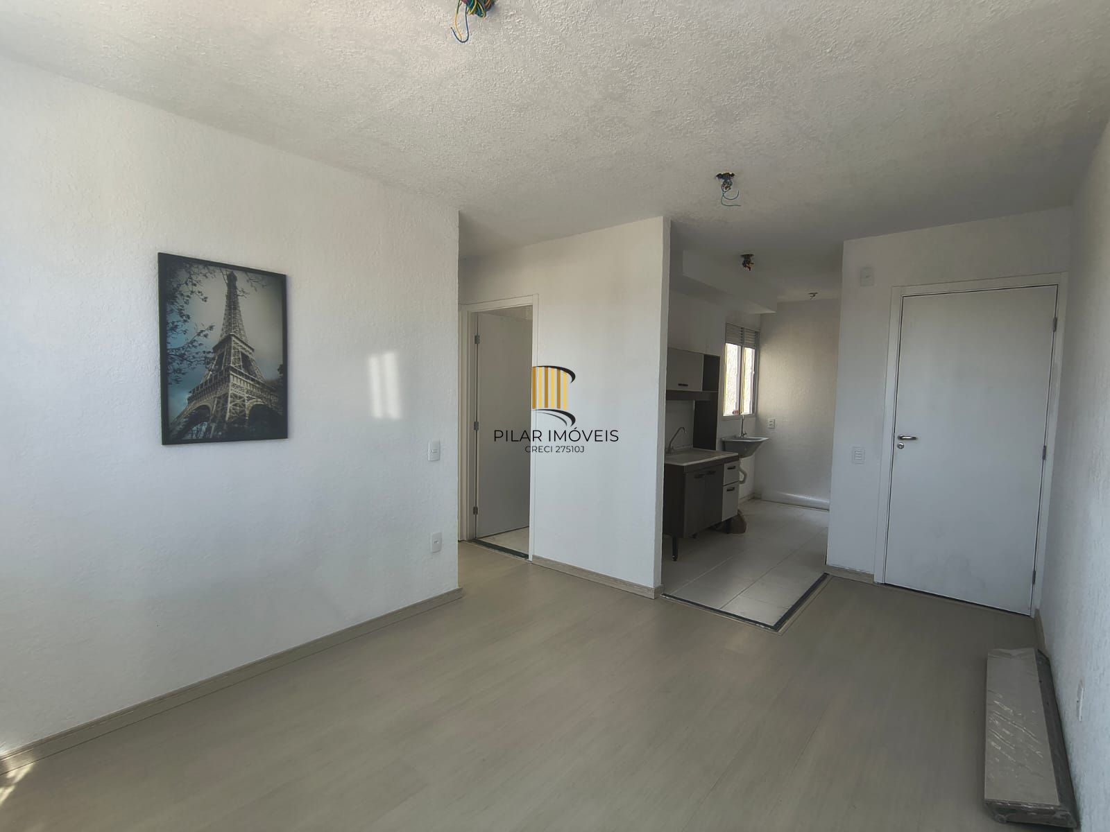 Apartamento de 2 dormitórios na Restinga