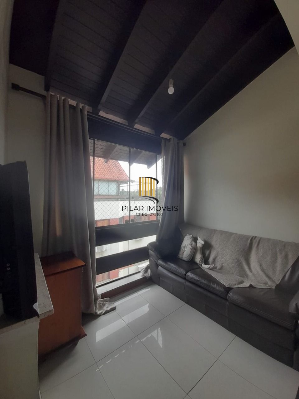 Apartamento no bairro Ipanema - 3 dormitórios - 1 suíte