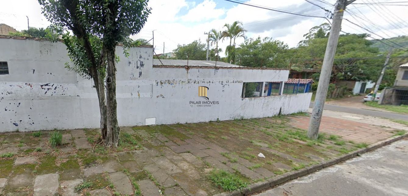 Casa de esquina no bairro Teresópolis