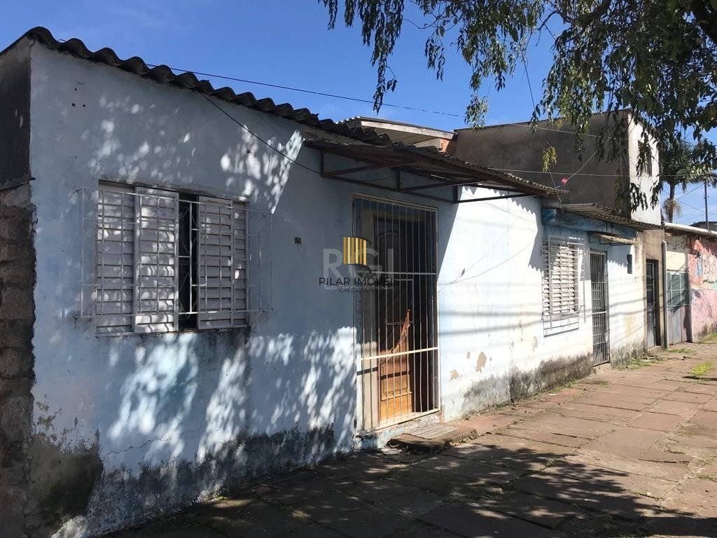 Casa no Bairro Restinga - 3 Dormitórios