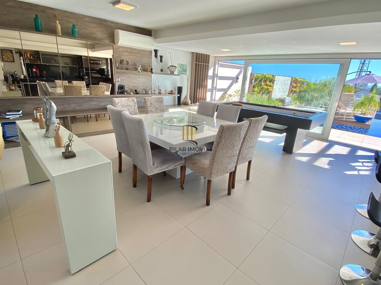 Casa em Ipanema com 4 Dormitórios sendo 3 Suíte