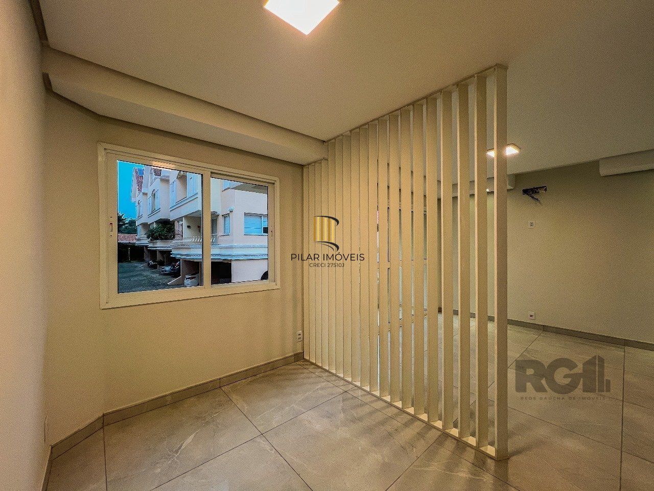 Casa em Condomínio no bairro Pedra Redonda - 5 dormitórios