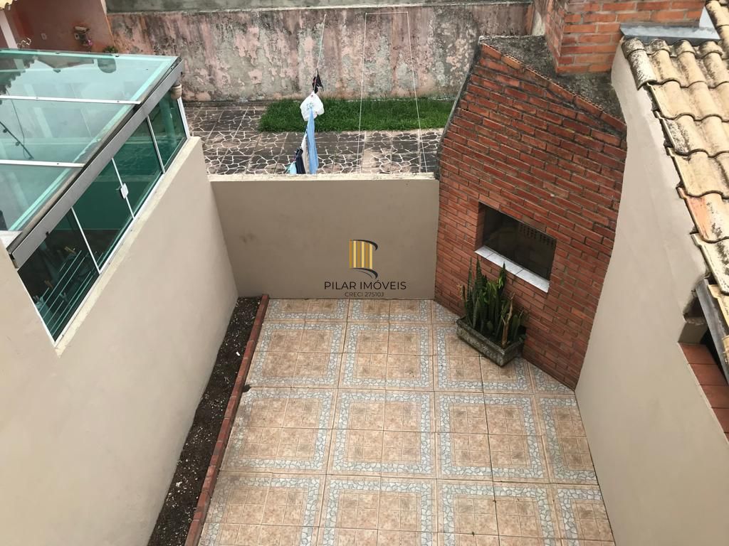 Sobrado no bairro Hípica - 2 dormitórios
