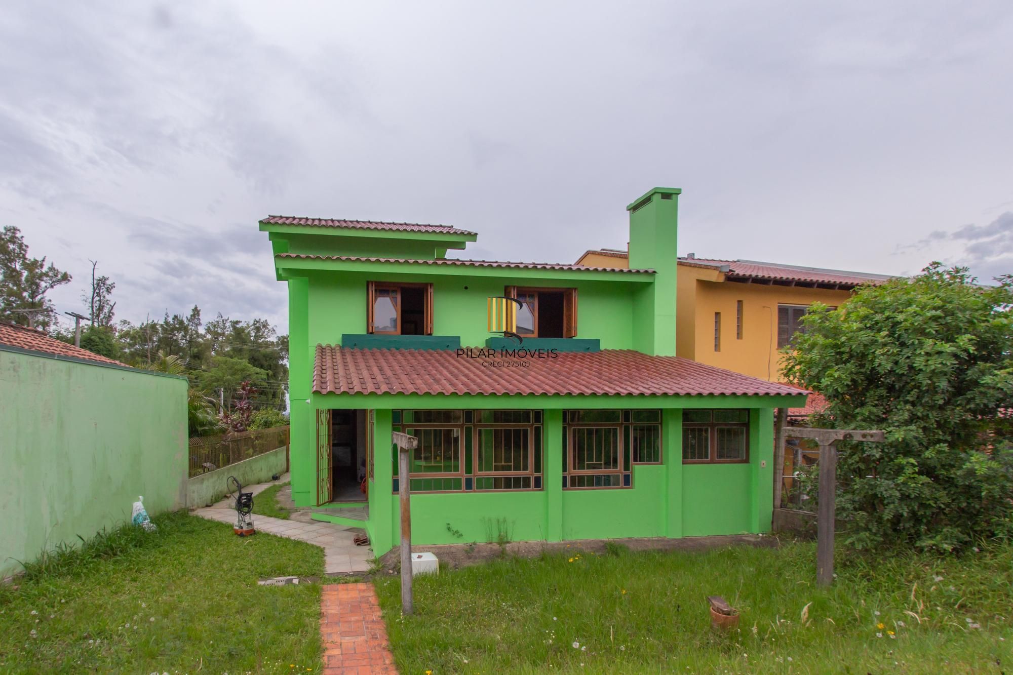 Casa com 3 quartos e 185m² à venda em Vila Nova