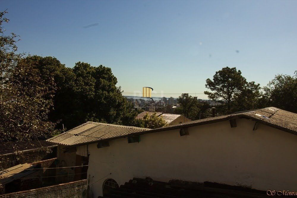 Casa no Bairro Tristeza - 3 dormitórios