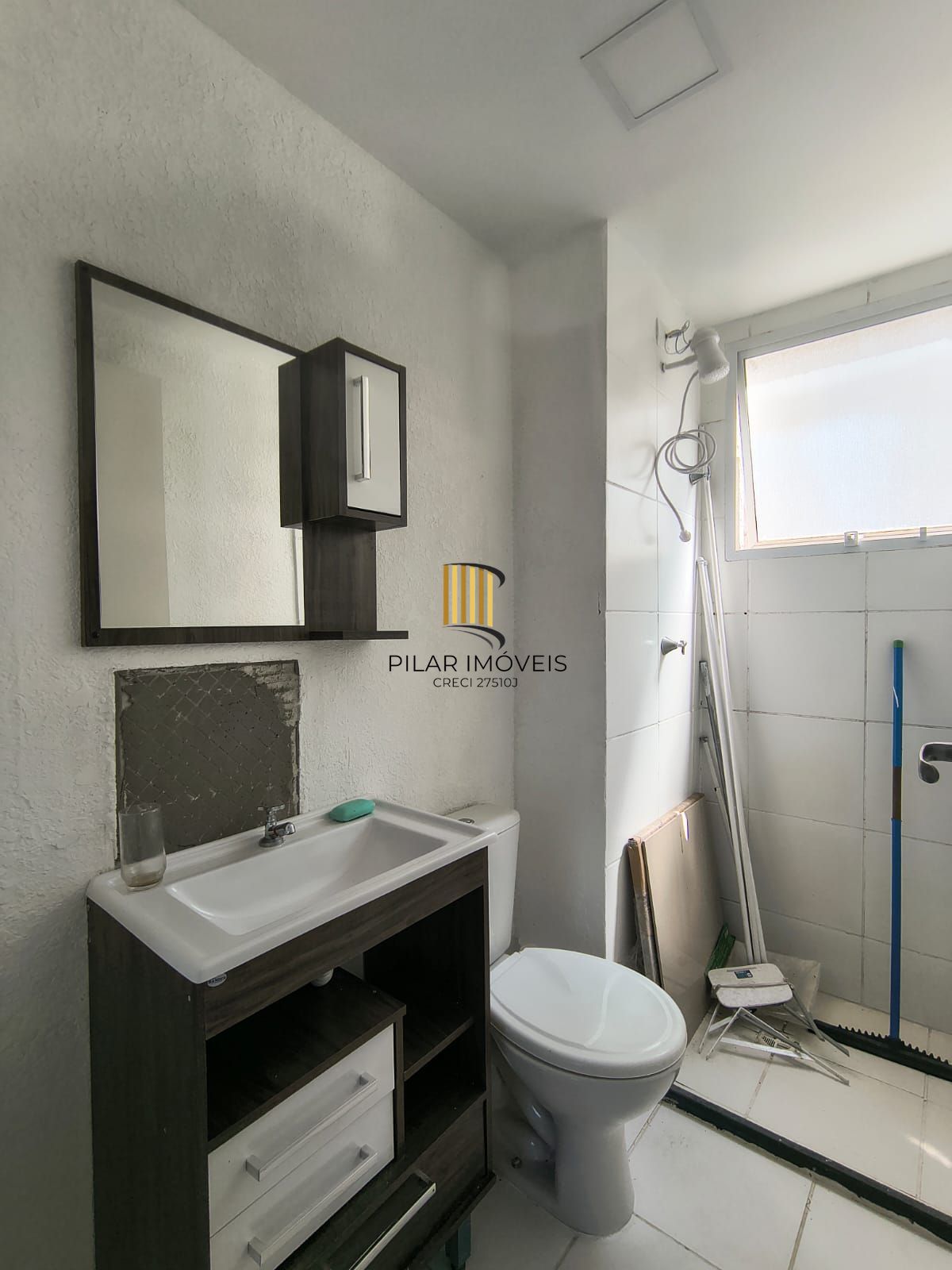 Apartamento de 2 dormitórios na Restinga