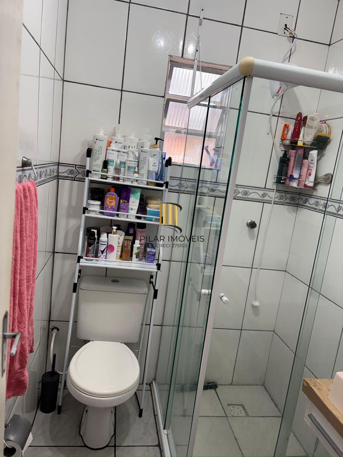 SITIO COM DUAS CASAS E PISCINA NA RESTINGA