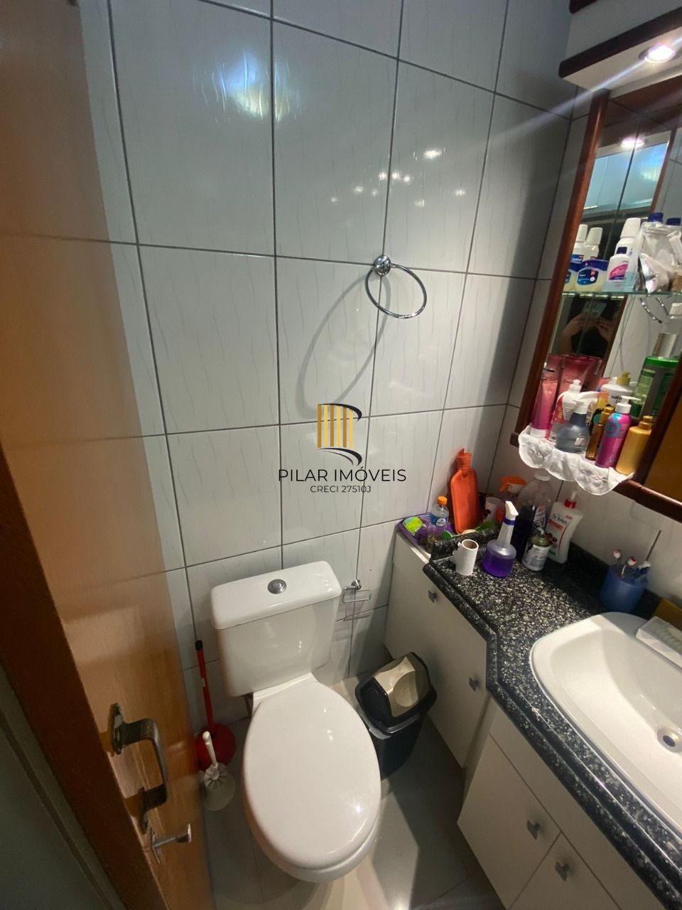 Casa 2 dormitórios no bairro Hípica