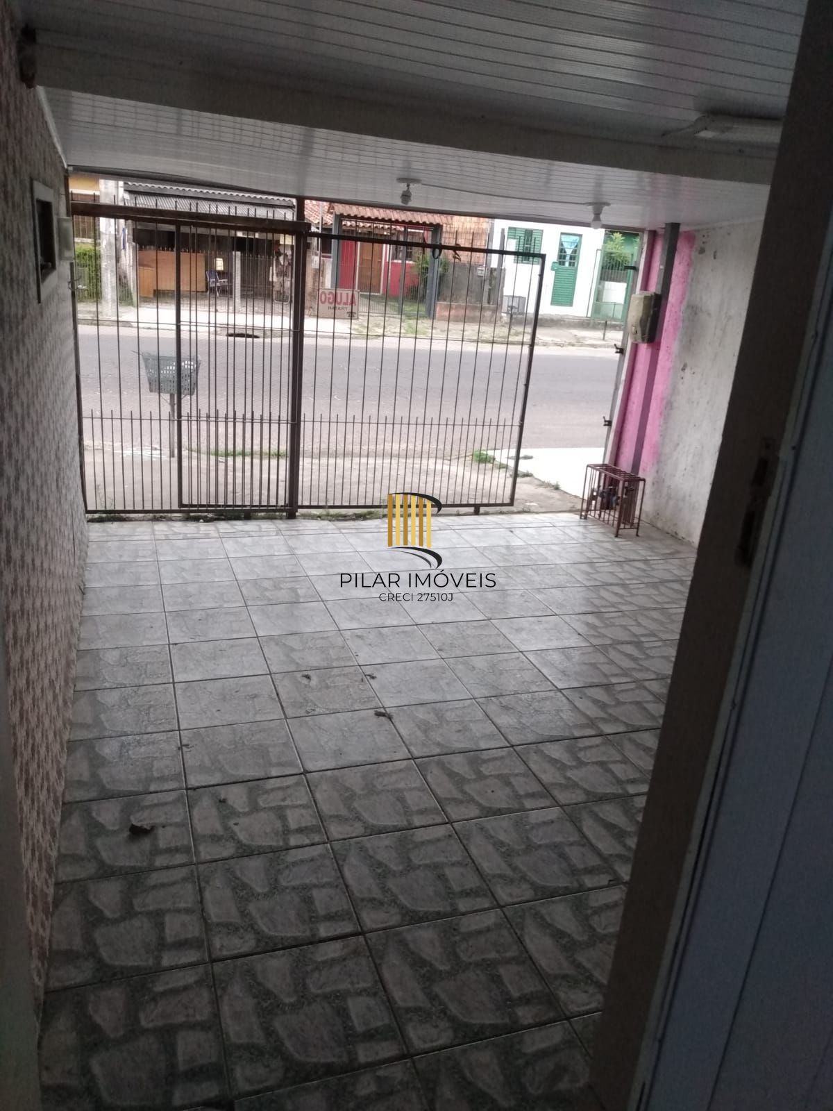 Casa no bairro Hípica - 2 dormitórios