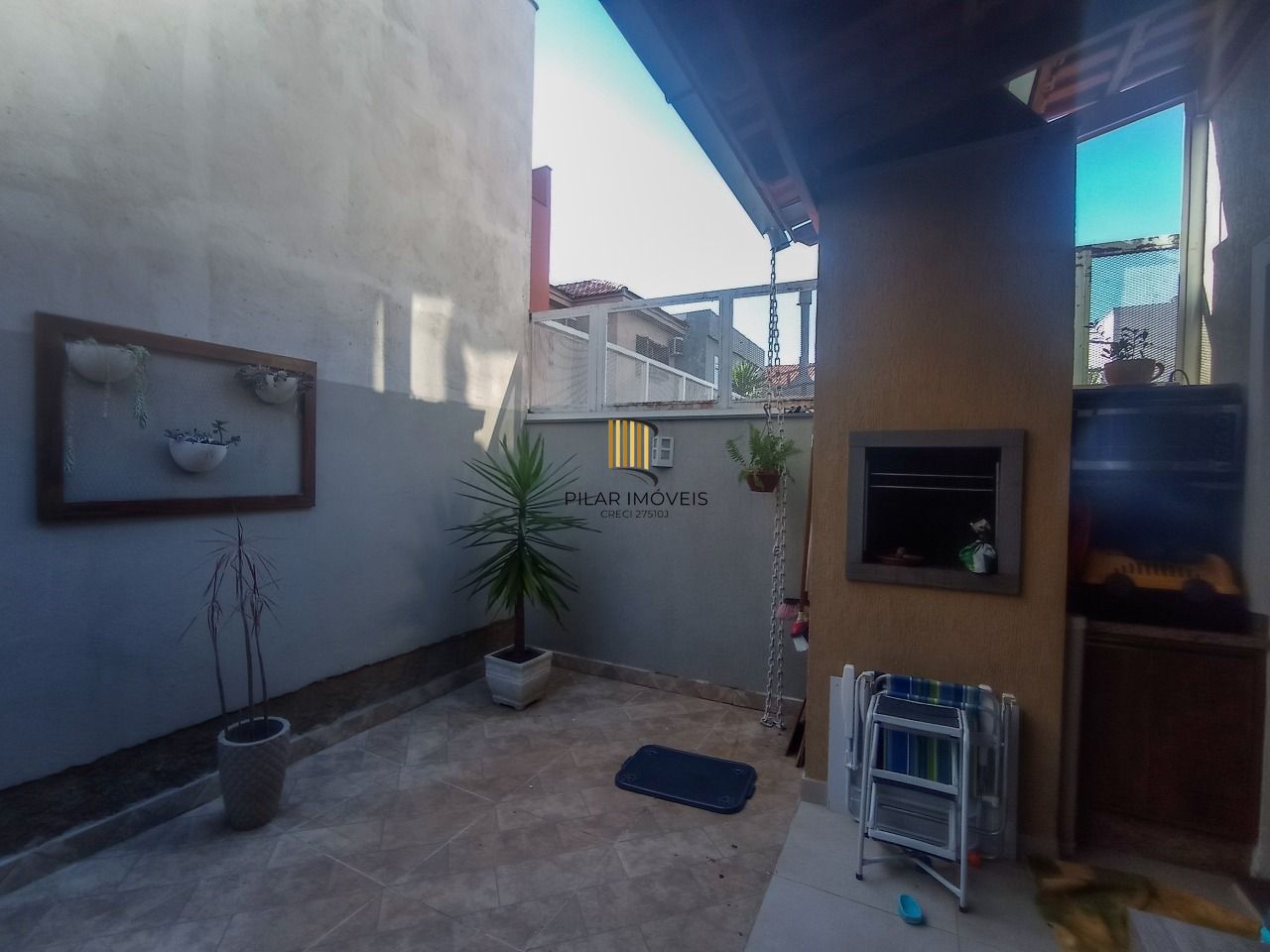 Casa no bairro Hípica - 3 dormitórios